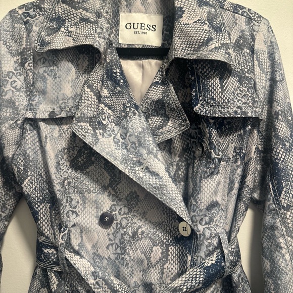 GUESS Women's Gray Snake Print Trench Coat - Picture 7 of 7
